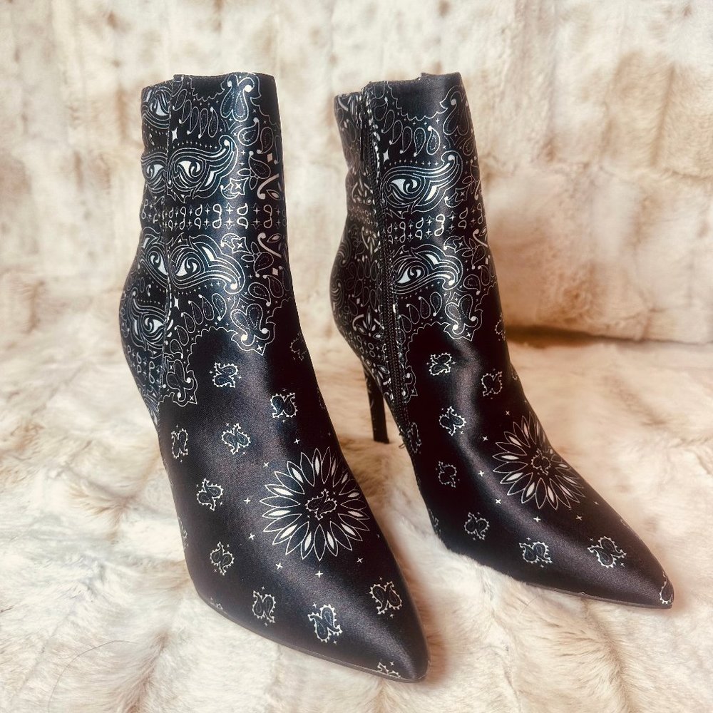 Mata Shoes Black Bandana 4" High Heel Ankle Boot